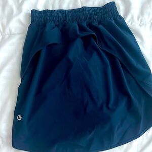 Lululemon navy blue skort.
